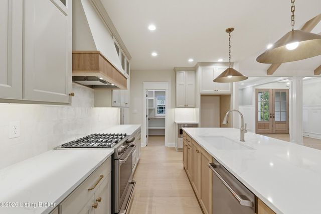 15117 Beckley Springs Dr, Louisville, KY 40245