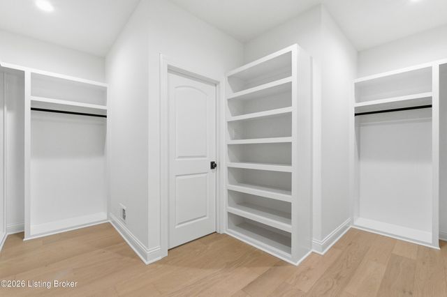 15117 Beckley Springs Dr, Louisville, KY 40245