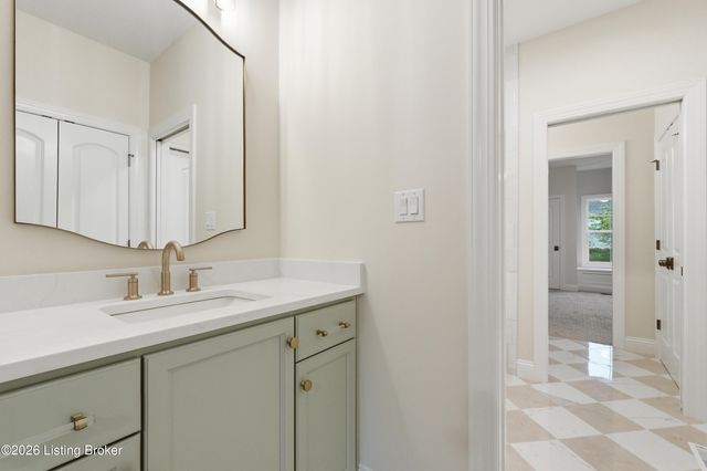 15117 Beckley Springs Dr, Louisville, KY 40245