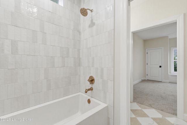 15117 Beckley Springs Dr, Louisville, KY 40245