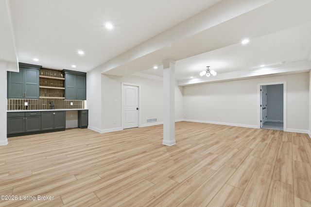 15117 Beckley Springs Dr, Louisville, KY 40245