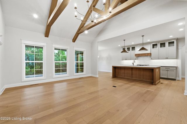 15117 Beckley Springs Dr, Louisville, KY 40245