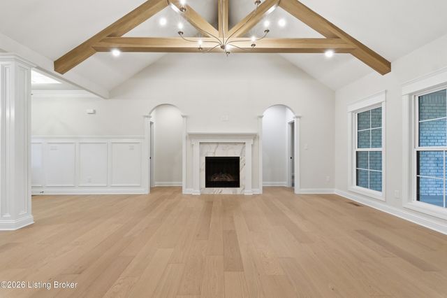 15117 Beckley Springs Dr, Louisville, KY 40245