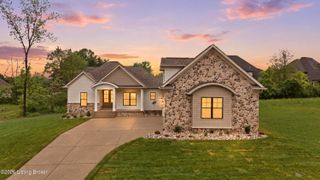 15117 Beckley Springs Dr, Louisville, KY 40245