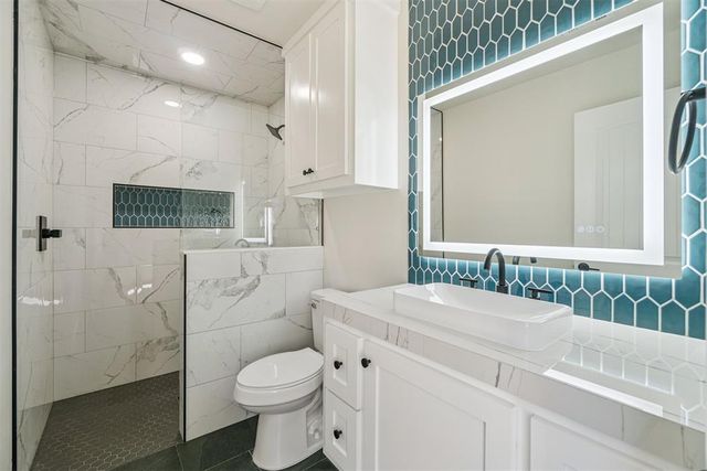 2004 N Cherry Avenue, Oklahoma City, OK 73121