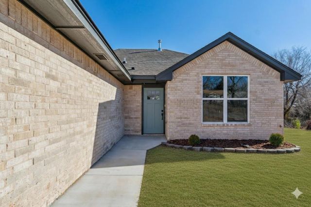 2004 N Cherry Avenue, Oklahoma City, OK 73121