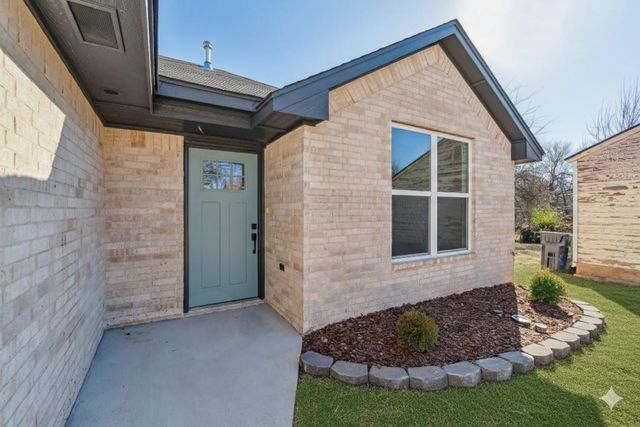 2004 N Cherry Avenue, Oklahoma City, OK 73121