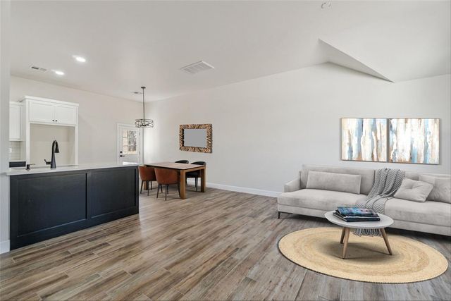 2004 N Cherry Avenue, Oklahoma City, OK 73121