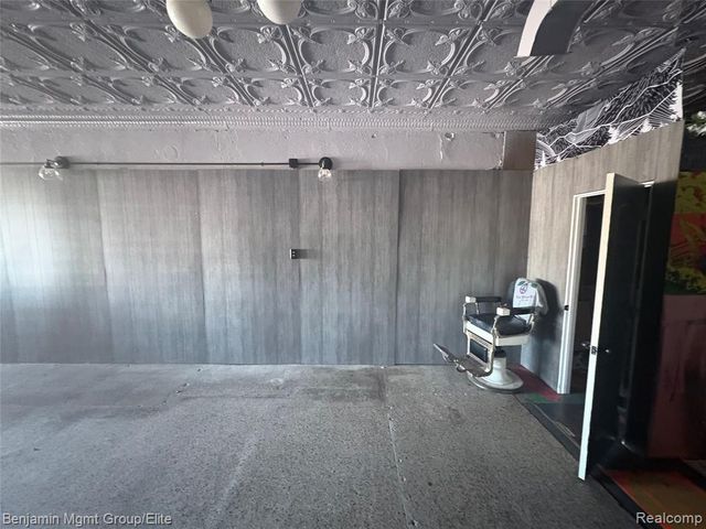 24953 Gratiot Avenue, Eastpointe, MI 48021