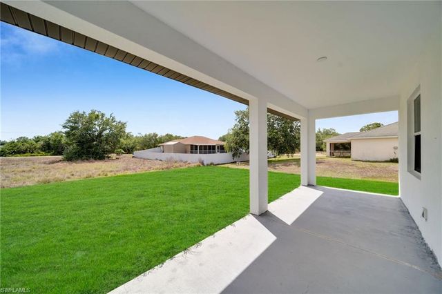 2515 Sunniland BLVD, Lehigh Acres, FL 33971