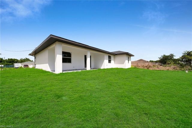 2515 Sunniland BLVD, Lehigh Acres, FL 33971