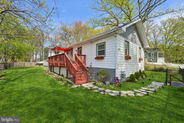 227 GARDEN TER, Runnemede, NJ 08078