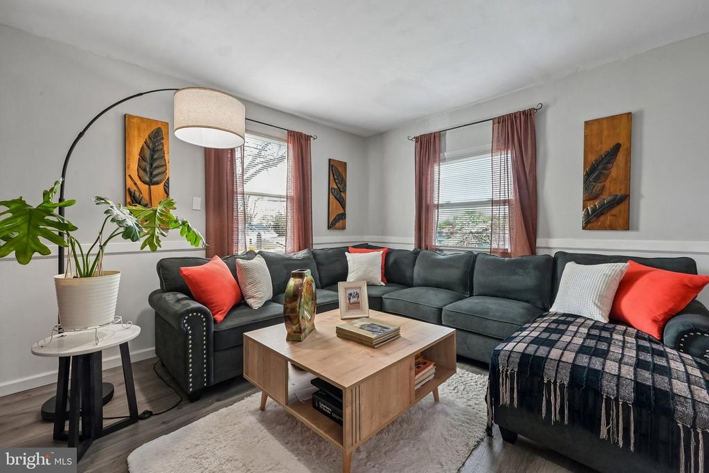 227 GARDEN TER, Runnemede, NJ 08078