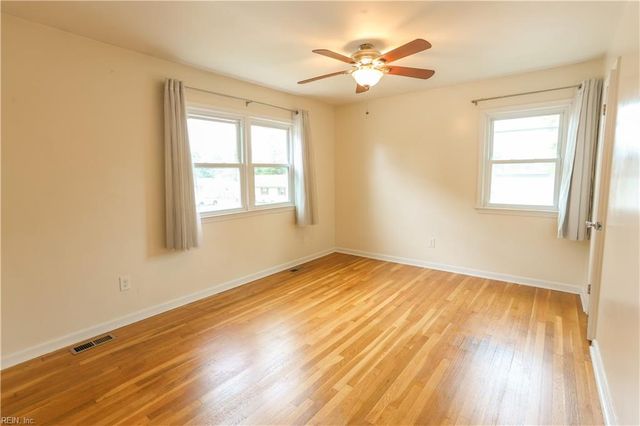 101 Eastlawn DR, Hampton, VA 23664