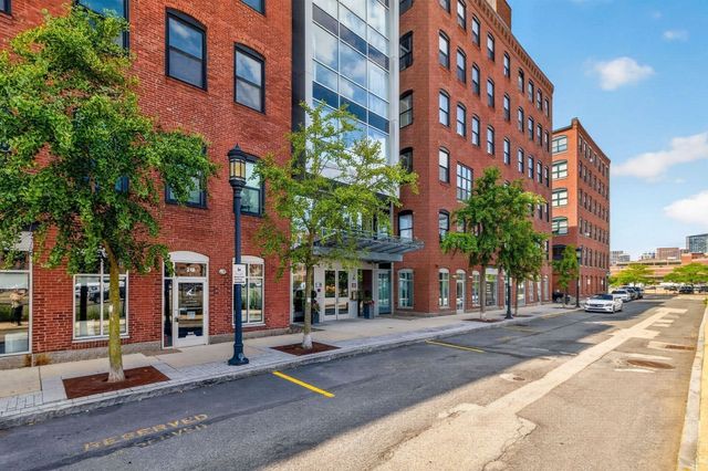 21 Wormwood St 515, Boston, MA 02210