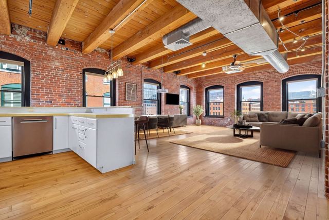 21 Wormwood St 515, Boston, MA 02210