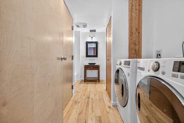 21 Wormwood St 515, Boston, MA 02210
