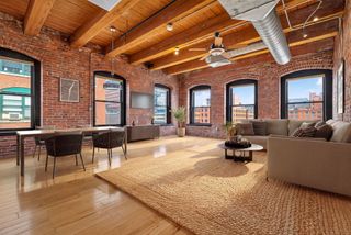 21 Wormwood St 515, Boston, MA 02210