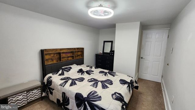 110 LAKE AVE, Glendora, NJ 08029