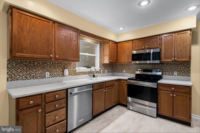 1196 FRANCINE, Vineland, NJ 08360