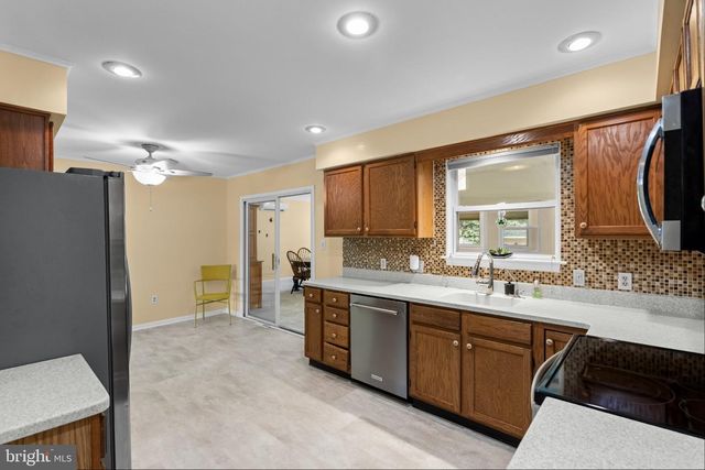 1196 FRANCINE, Vineland, NJ 08360