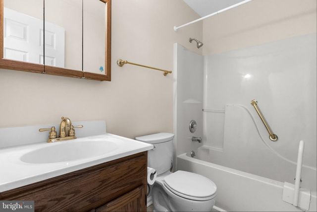 1196 FRANCINE, Vineland, NJ 08360