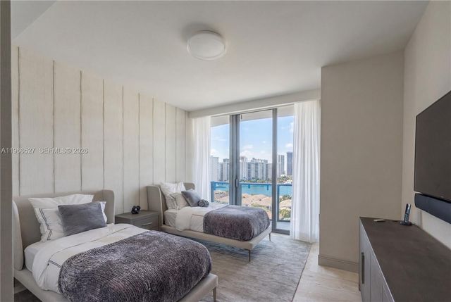 19575 Collins Ave 9, Sunny Isles Beach, FL 33160