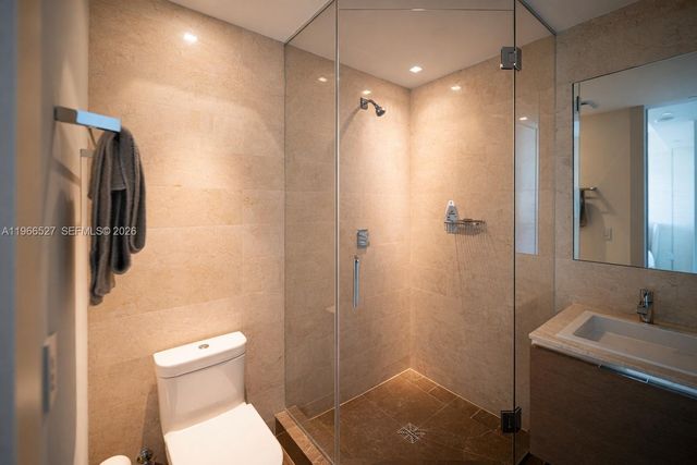 19575 Collins Ave 9, Sunny Isles Beach, FL 33160