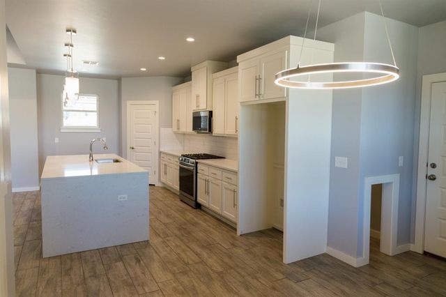306 Kirks Hollow, Jones, OK 73049