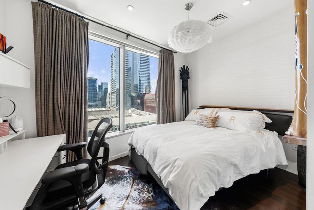 200 Congress Ave 14C, Austin, TX 78701