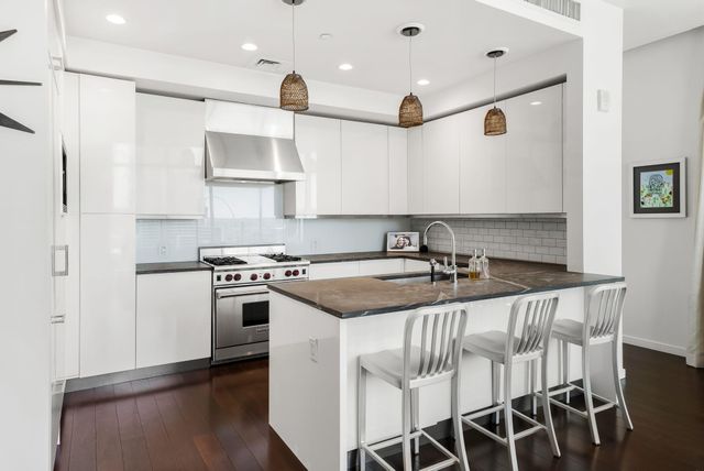 200 Congress Ave 14C, Austin, TX 78701