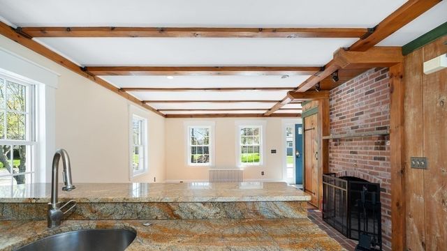 61 Southern Ave, Essex, MA 01929
