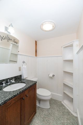 61 Southern Ave, Essex, MA 01929