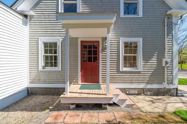 61 Southern Ave, Essex, MA 01929