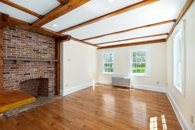 61 Southern Ave, Essex, MA 01929