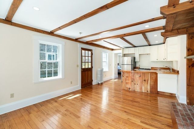 61 Southern Ave, Essex, MA 01929