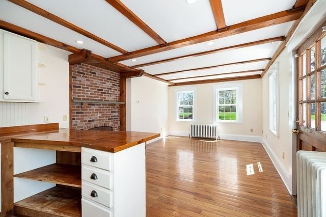 61 Southern Ave, Essex, MA 01929