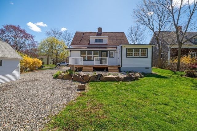 61 Southern Ave, Essex, MA 01929