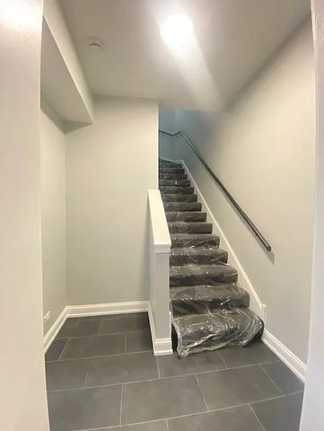 1305 E 69th Street 1, Chicago, IL 60637