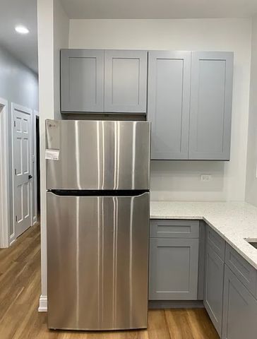 1305 E 69th Street 1, Chicago, IL 60637