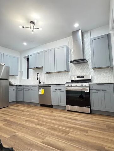 1305 E 69th Street 1, Chicago, IL 60637
