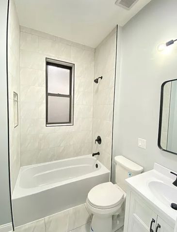 1305 E 69th Street 1, Chicago, IL 60637