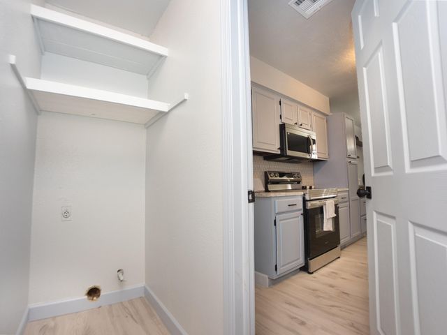 2227 Willow Lane, Miami, OK 74354