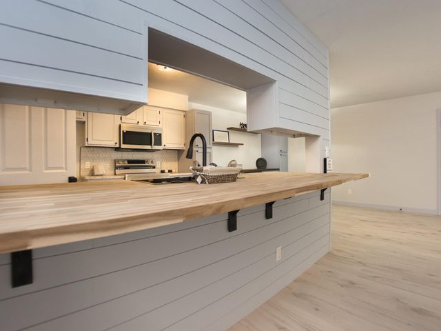 2227 Willow Lane, Miami, OK 74354