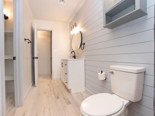 2227 Willow Lane, Miami, OK 74354