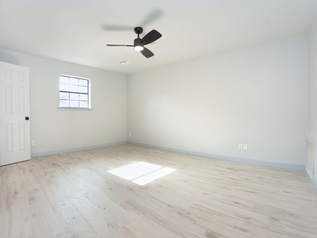 2227 Willow Lane, Miami, OK 74354