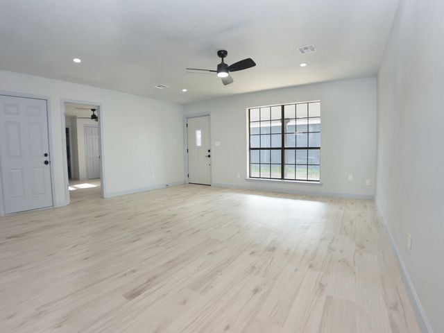 2227 Willow Lane, Miami, OK 74354