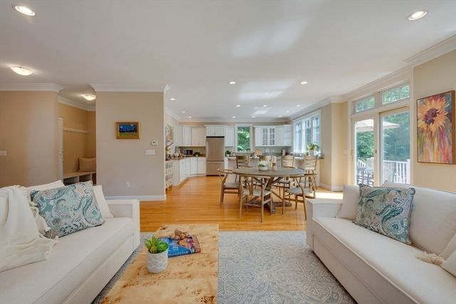 39 Lawton Rd, Needham, MA 02492