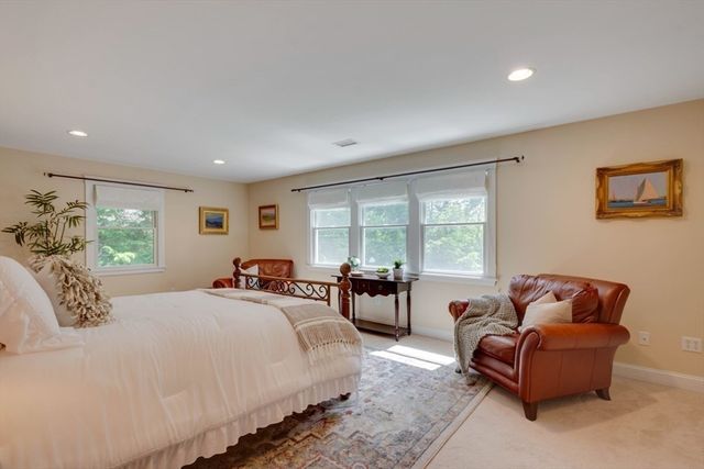 39 Lawton Rd, Needham, MA 02492