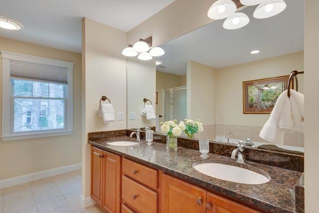39 Lawton Rd, Needham, MA 02492